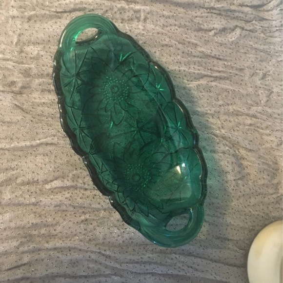 Vintage Anchor Hocking green, relish dish - Picture 5 of 5